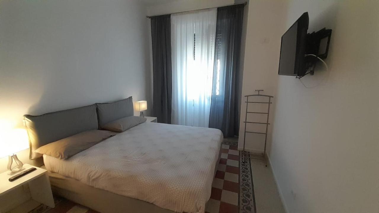 Dimora Novella Apartment ลิโด ดิ ออสเตีย ภายนอก รูปภาพ